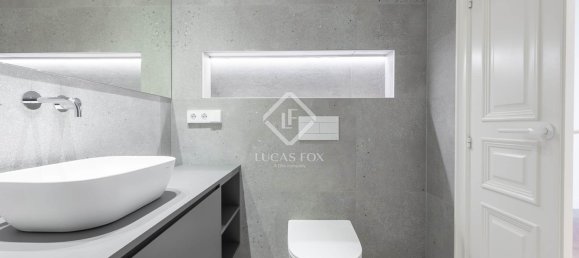 2 غرف نوم شقة في Ciutat Vella, Spain رقم 33969 33