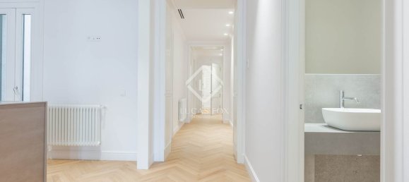 2 غرف نوم شقة في Ciutat Vella, Spain رقم 33969 14