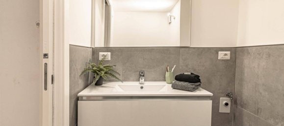 1 bedroom Apartment in Milan, Italy No. 282301 9