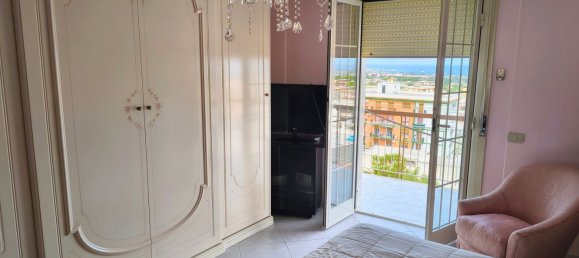 Квартира с 4 спальнями в Карини, Италия № 326361 19