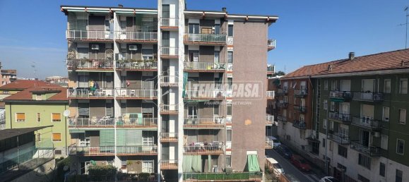 Apartamento de 2 habitaciónes en Baranzate, Italy No. 13746 13