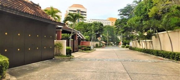 5 chambres Maison à Pattaya, Thailand No. 1559 4