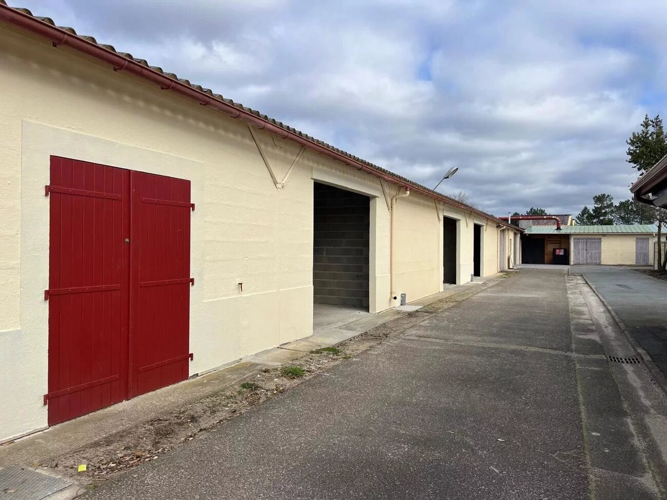 Propiedad comercial de 1 habitación en Biscarrosse, France No. 289232