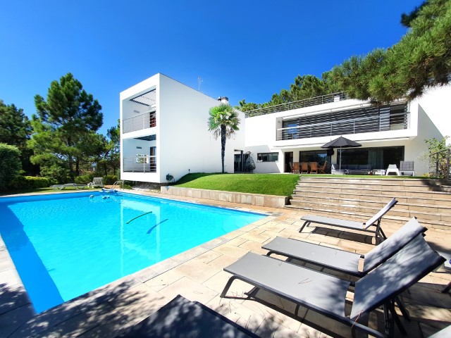 5 bedrooms Villa in Grandola, Portugal No. 121063