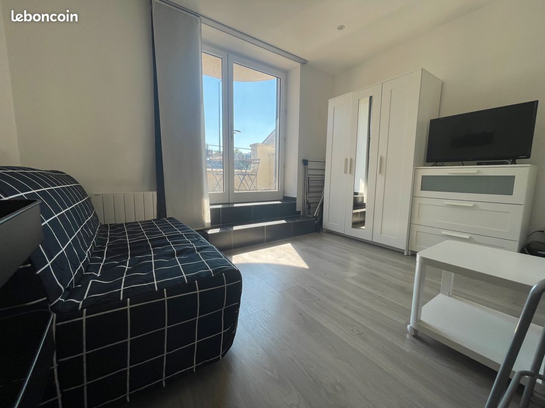 Studio in Villeurbanne, France No. 316570