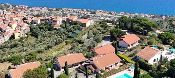 Casa de 3 habitaciónes en Costarainera, Italy No. 137403 32