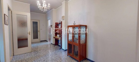 2 bedrooms Apartment in Turin, Italy No. 308820 9