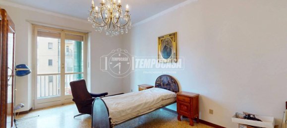 2 bedrooms Apartment in Turin, Italy No. 308820 21