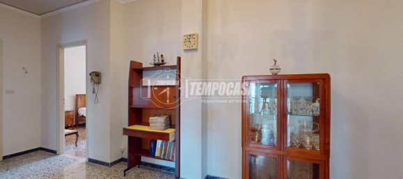 2 bedrooms Apartment in Turin, Italy No. 308820 8