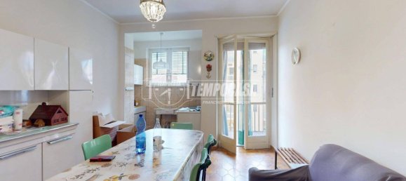 2 bedrooms Apartment in Turin, Italy No. 308820 2
