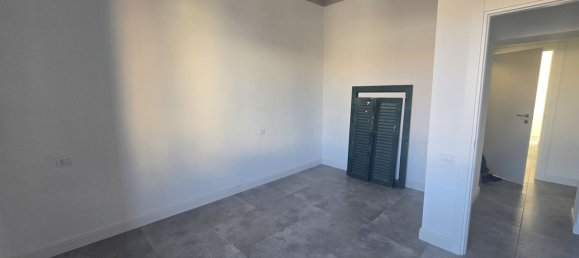 Apartamento de 3 divisões em Livorno, Italy N.º 119862 19