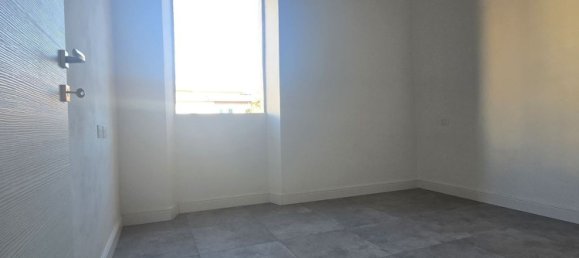Apartamento de 3 divisões em Livorno, Italy N.º 119862 17