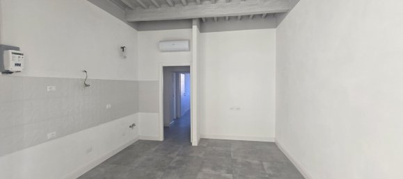 Apartamento de 3 divisões em Livorno, Italy N.º 119862 4