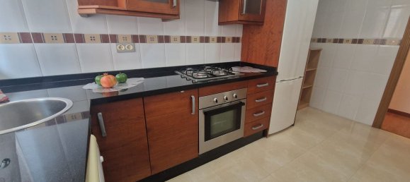 3 bedrooms Apartment in Burjassot, Spain No. 173119 3