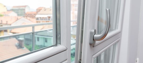 4 rooms Apartment in Turin, Italy No. 289952 10