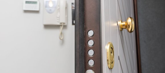 4 rooms Apartment in Turin, Italy No. 289952 20