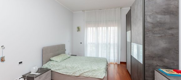 4 rooms Apartment in Turin, Italy No. 289952 7