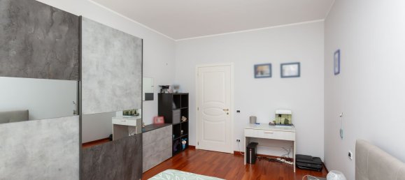 4 rooms Apartment in Turin, Italy No. 289952 8