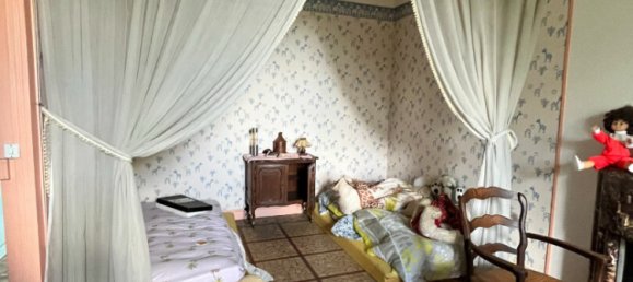 7 Schlafzimmer Haus in Nerondes, France, Nr. 227013 5