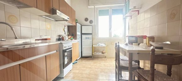 5 rooms Apartment in Naples, Italy No. 26559 14