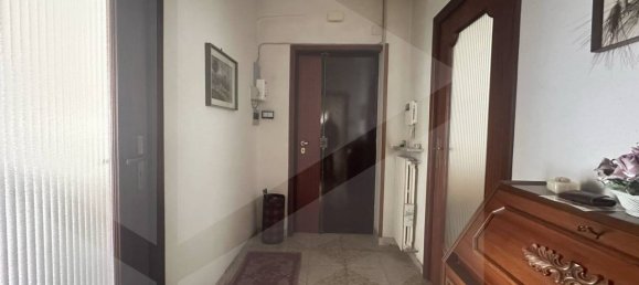 5 rooms Apartment in Naples, Italy No. 26559 17