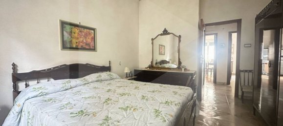 5 rooms Apartment in Naples, Italy No. 26559 7