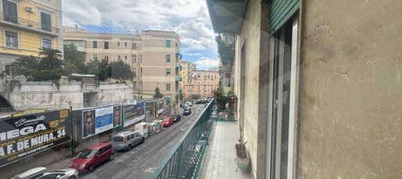 5 rooms Apartment in Naples, Italy No. 26559 2