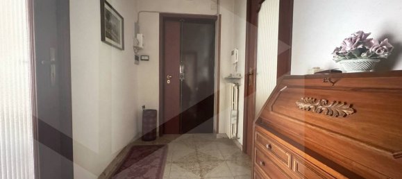 5 rooms Apartment in Naples, Italy No. 26559 23