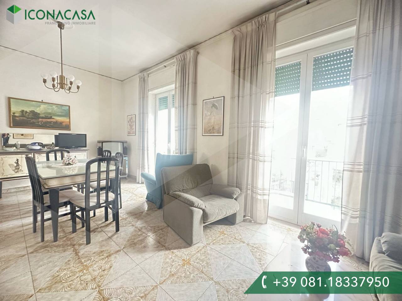 5 rooms Apartment in Naples, Italy No. 26559