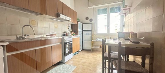 5 rooms Apartment in Naples, Italy No. 26559 13