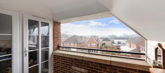 2 bedrooms Penthouse in Tadworth, United Kingdom No. 9719 7