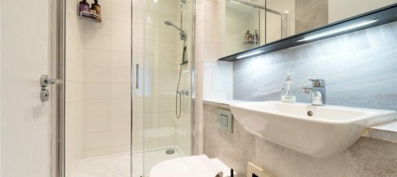 4 bedrooms House in London, United Kingdom No. 14484 34