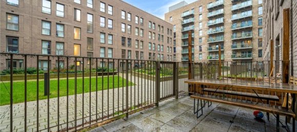 4 bedrooms House in London, United Kingdom No. 14484 21