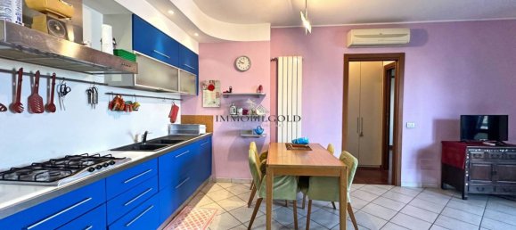 2 bedrooms Apartment in Abbiategrasso, Italy No. 337643 2