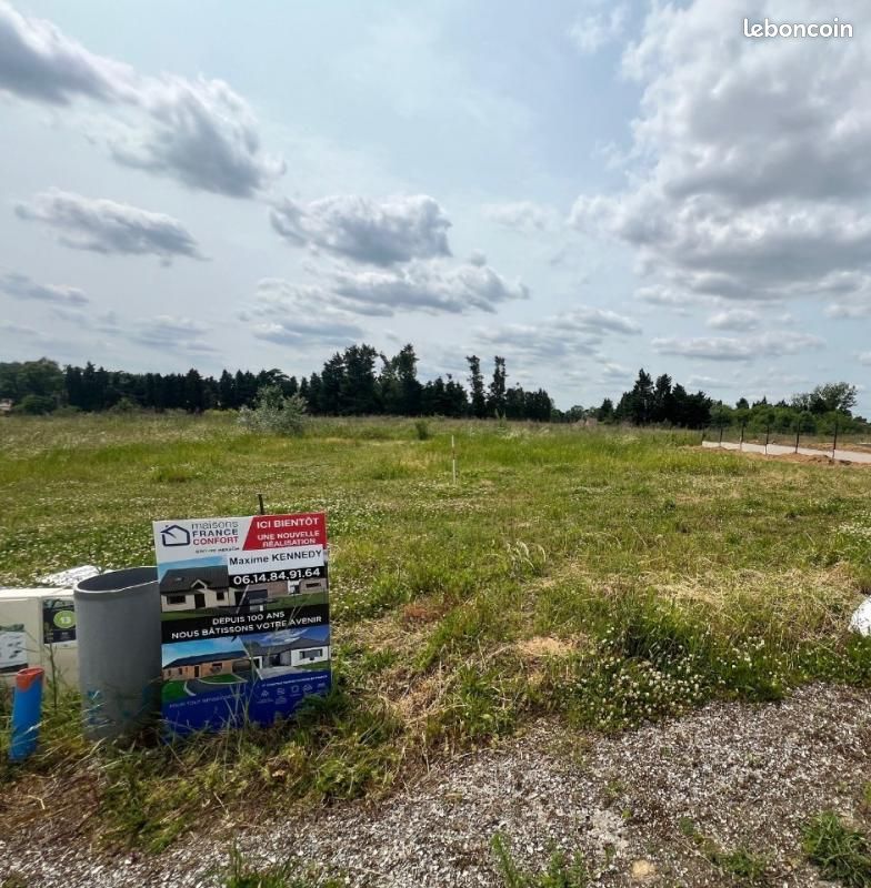 600m² Land in Emmerin, France No. 283747