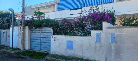 Квартира с 3 комнатами в Лечче, Италия № 41930 2