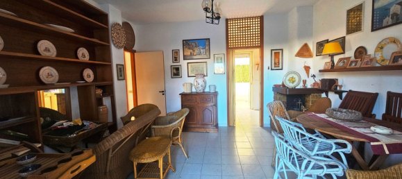 Квартира с 3 комнатами в Лечче, Италия № 41930 6