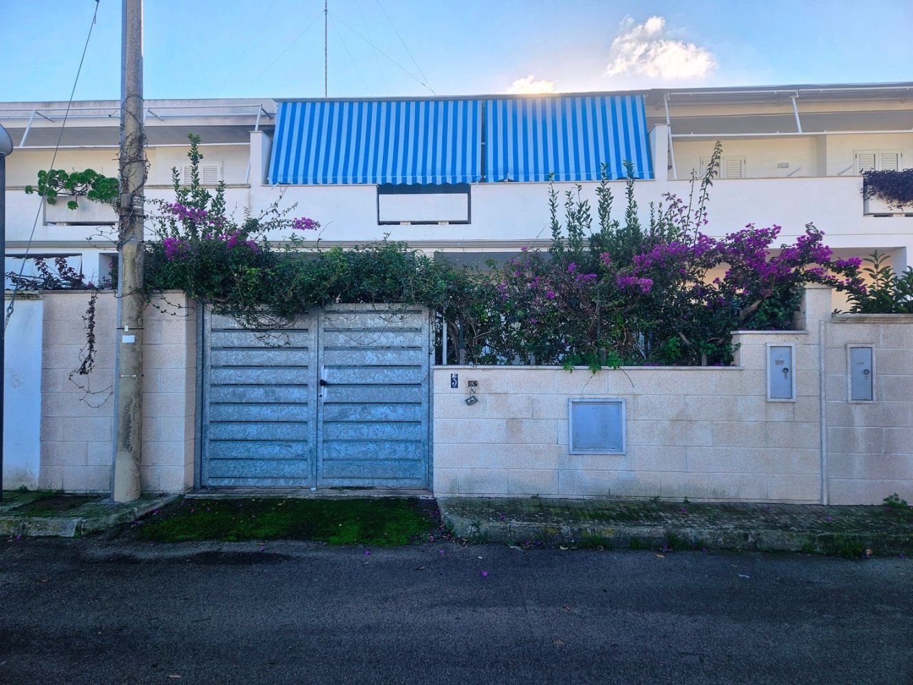 Квартира с 3 комнатами в Лечче, Италия № 41930