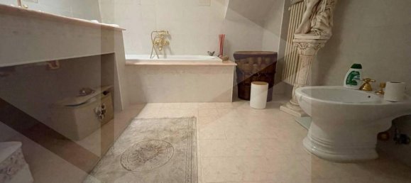 5 rooms Apartment in Manfredonia, Italy No. 17754 49