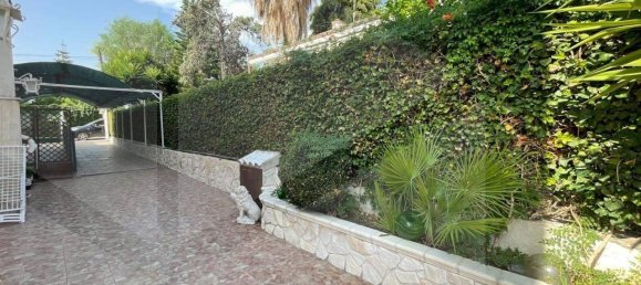 5 rooms Apartment in Manfredonia, Italy No. 17754 10