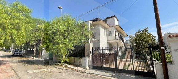 5 rooms Apartment in Manfredonia, Italy No. 17754 2
