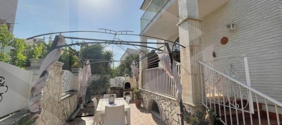 5 rooms Apartment in Manfredonia, Italy No. 17754 20