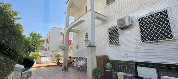 5 rooms Apartment in Manfredonia, Italy No. 17754 9