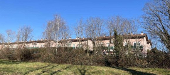 3-salle Appartement à Binago, Italy No. 11589 8