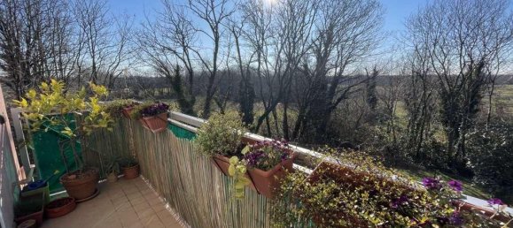 3-salle Appartement à Binago, Italy No. 11589 4