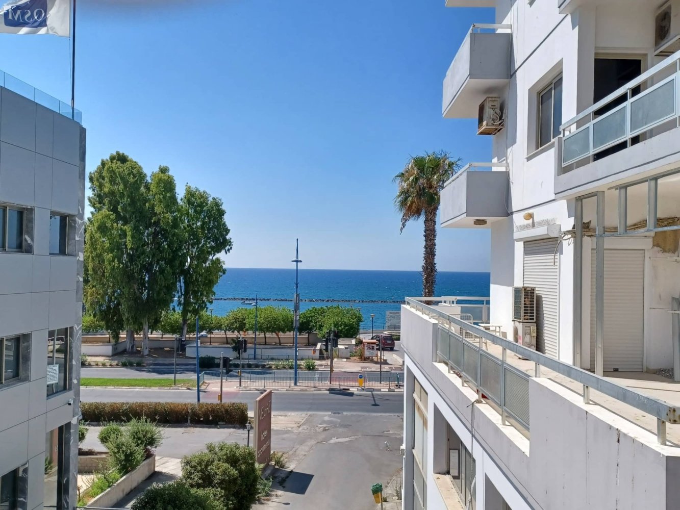 3 bedrooms Apartment in Agios Tychonas, Cyprus No. 815