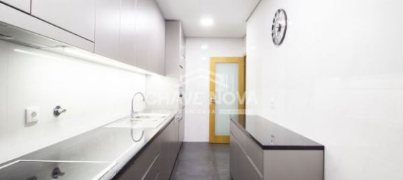 2 Schlafzimmer Wohnung in Porto, Portugal, Nr. 97847 7