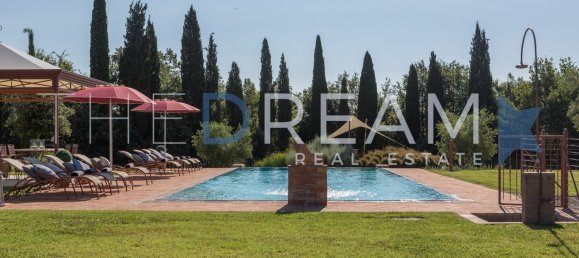 4 bedrooms Villa in Peccioli, Italy No. 160128 10