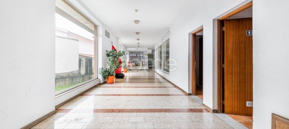 39m² Commercial property in Sobreira, Portugal No. 50558 10