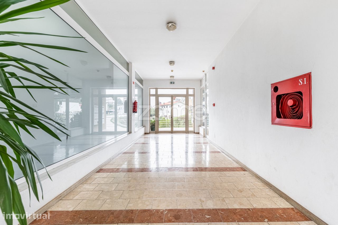 39m² Commercial property in Sobreira, Portugal No. 50558